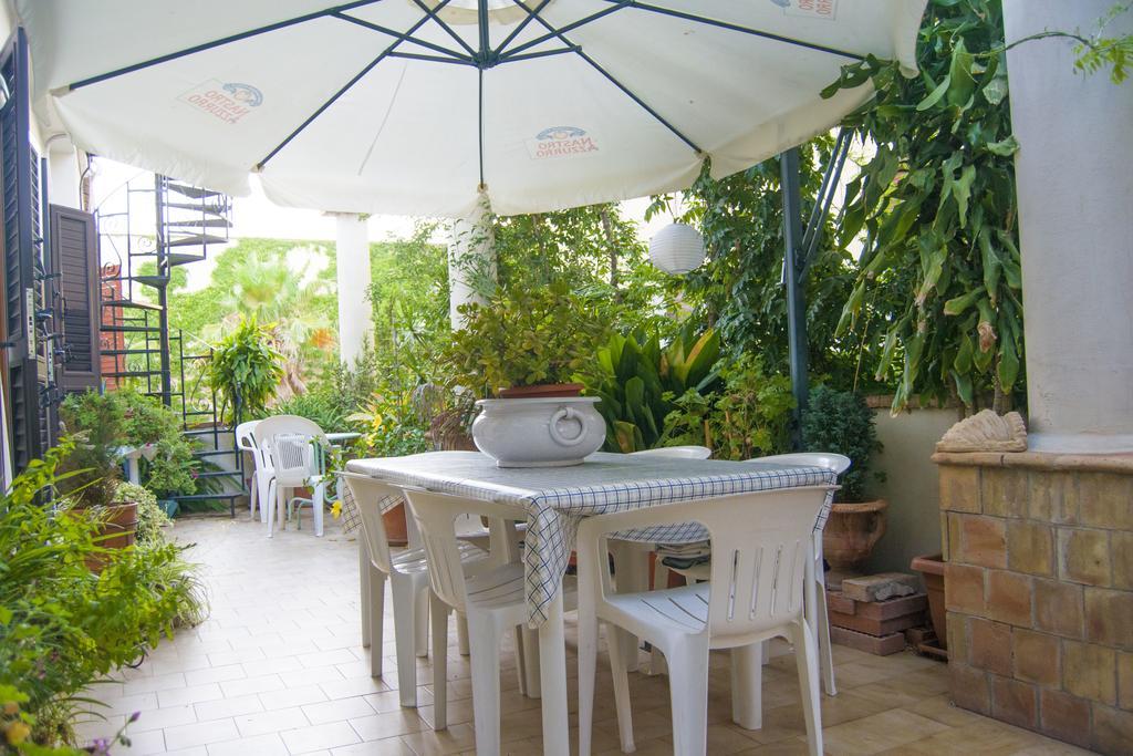 B&B Cactus Джардини Наксос Екстериор снимка